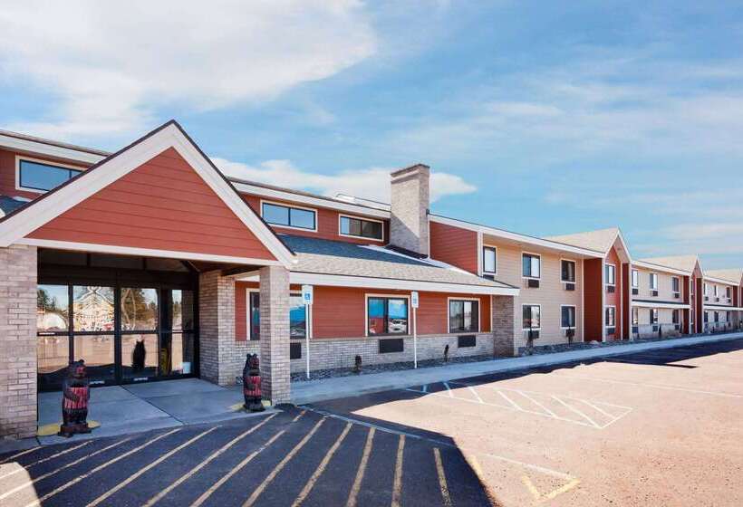 هتل Americinn By Wyndham Ironwood