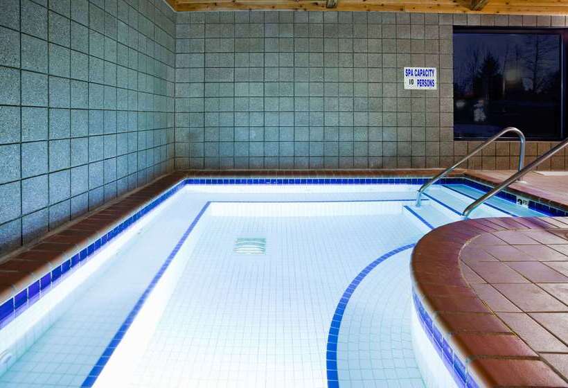 هتل Americinn By Wyndham Ironwood