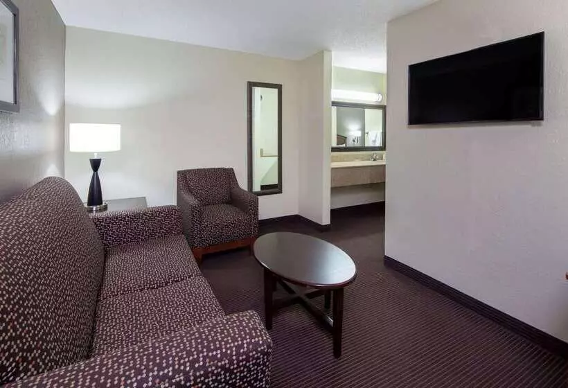 ホテル Americinn By Wyndham Ironwood