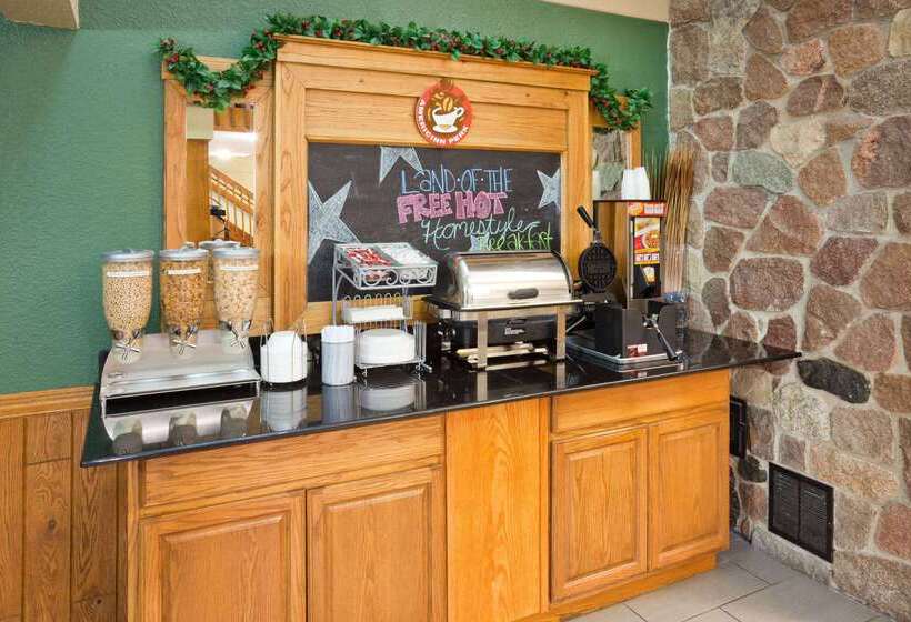 בית מלון כפרי Americinn By Wyndham Plover Stevens Point