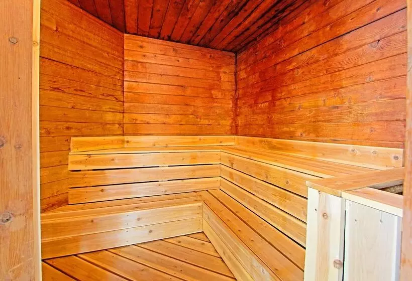 Отель Americinn By Wyndham Plover Stevens Point