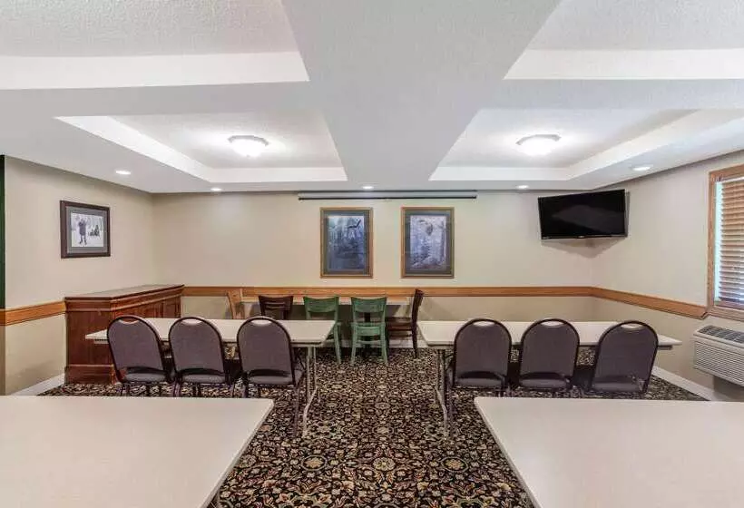 Hotelli Americinn By Wyndham White Bear Lake St. Paul
