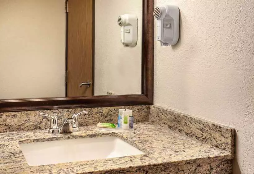 Hotelli Americinn By Wyndham White Bear Lake St. Paul