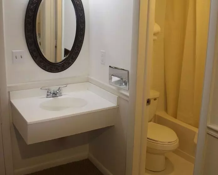 هتل Anchorage Inn Burlington