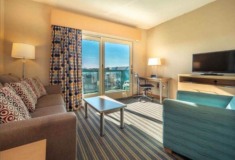 Atlantic Sands Hotel & Conference Center