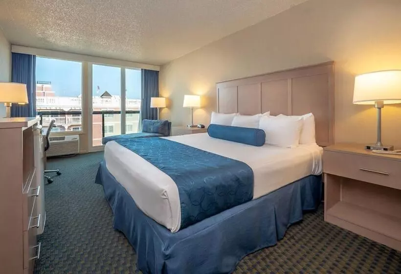 Atlantic Sands Hotel & Conference Center