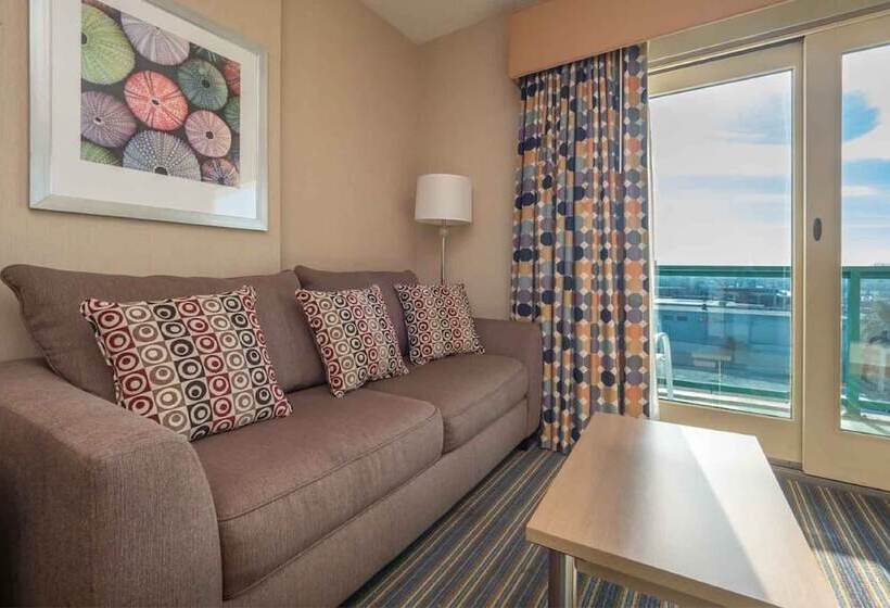 Atlantic Sands Hotel & Conference Center