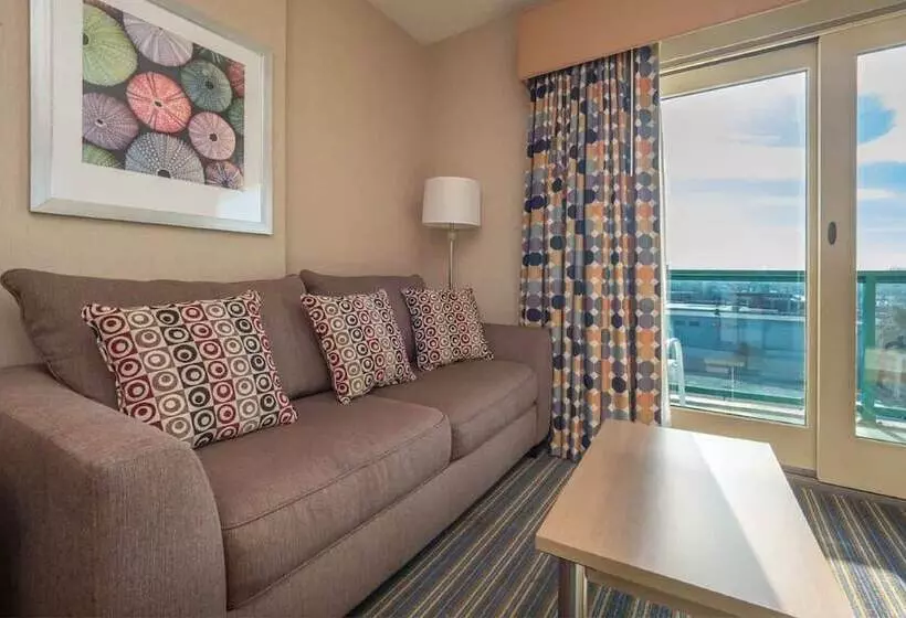 Atlantic Sands Hotel & Conference Center