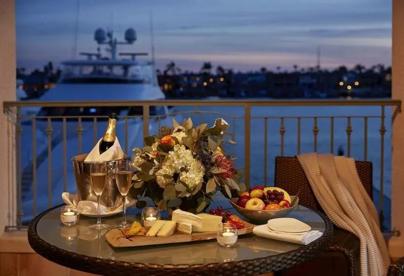 فندق Balboa Bay Resort