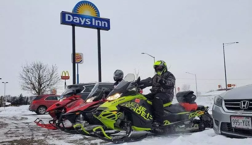 Szálloda Days Inn By Wyndham Black River Falls   Access To Atv Trail