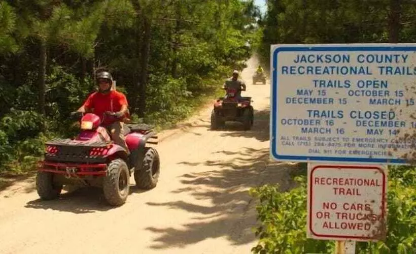 Szálloda Days Inn By Wyndham Black River Falls   Access To Atv Trail