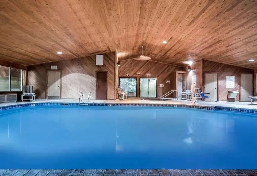 Отель Days Inn By Wyndham Black River Falls Access To Atv Trail