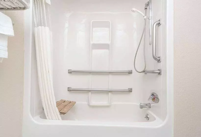 Szálloda Days Inn By Wyndham Black River Falls   Access To Atv Trail