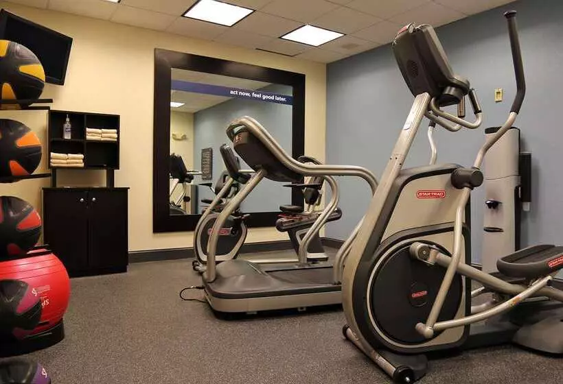 فندق Hampton Inn Easton