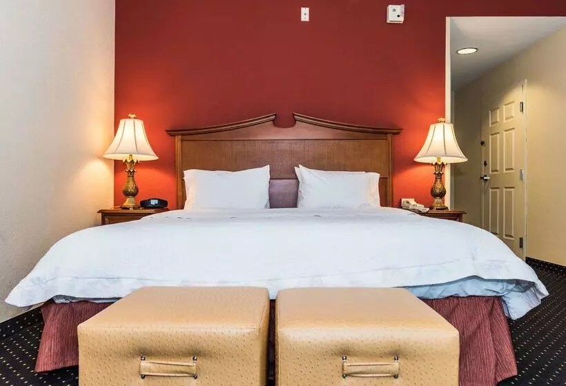 فندق Hampton Inn Easton