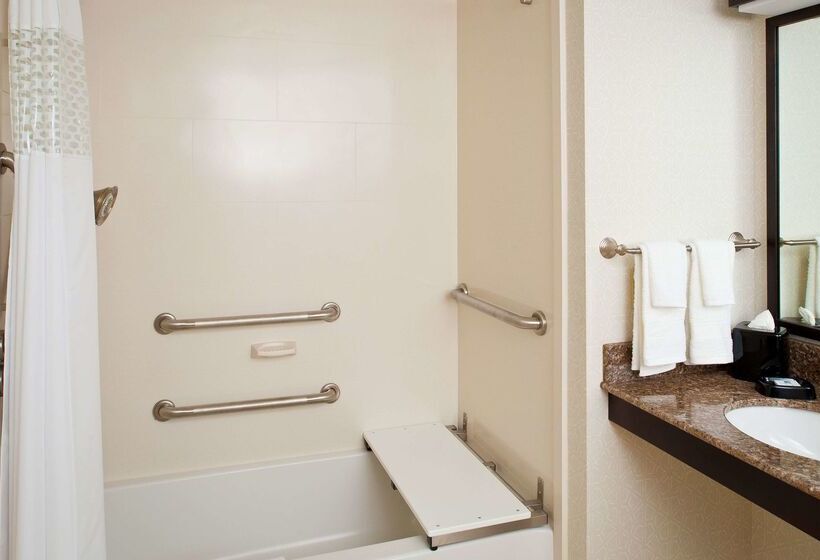 호텔 Hampton Inn By Hilton Shelton