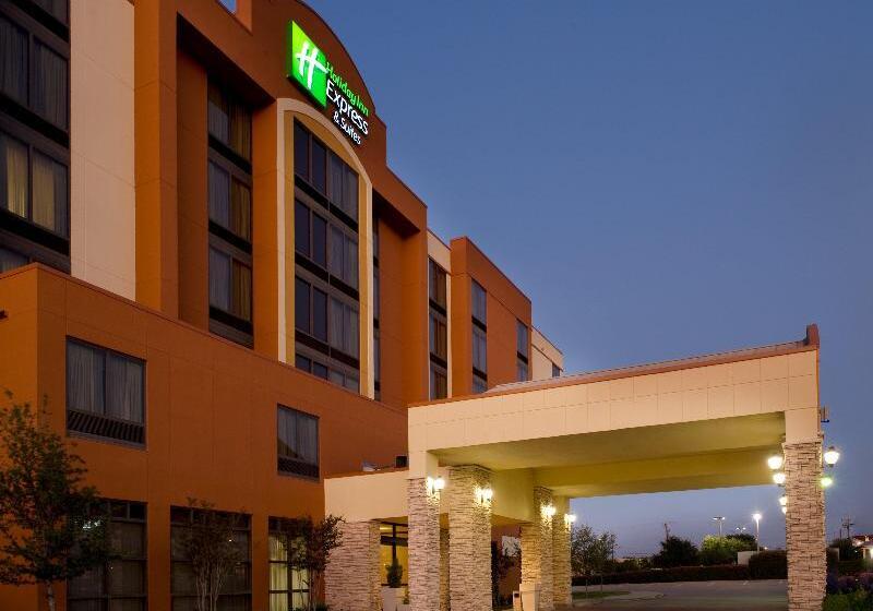 Holiday Inn Express Hotel & Suites Dallas Fort Worth Airport South, An Ihg