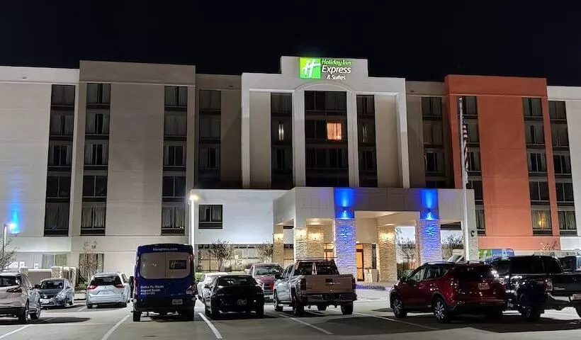 Holiday Inn Express Hotel & Suites Dallas Fort Worth Airport South, An Ihg