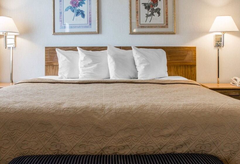 בית מלון כפרי Quality Inn Hudsonville South