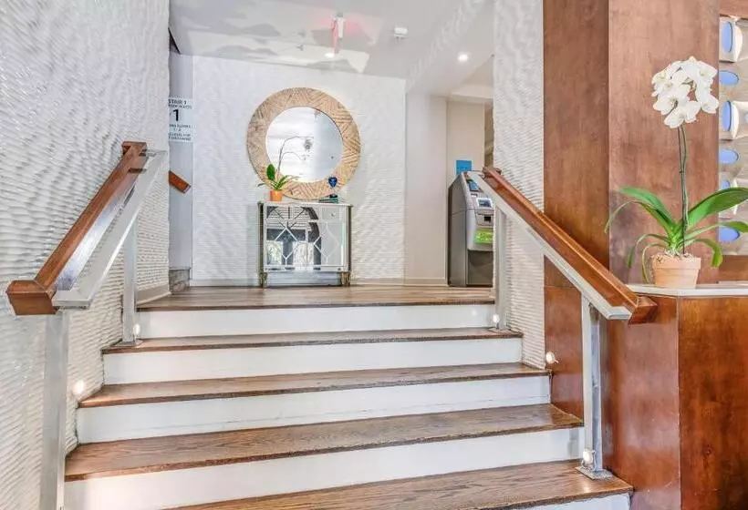 בית מלון כפרי The Landon Bay Harbor Miami Beach