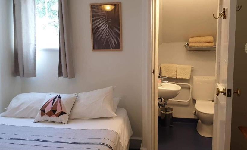 هاستل The Fountain Backpackers