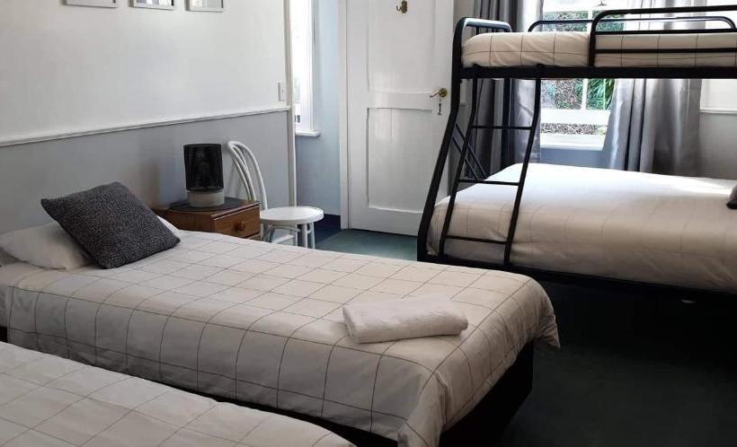 هاستل The Fountain Backpackers