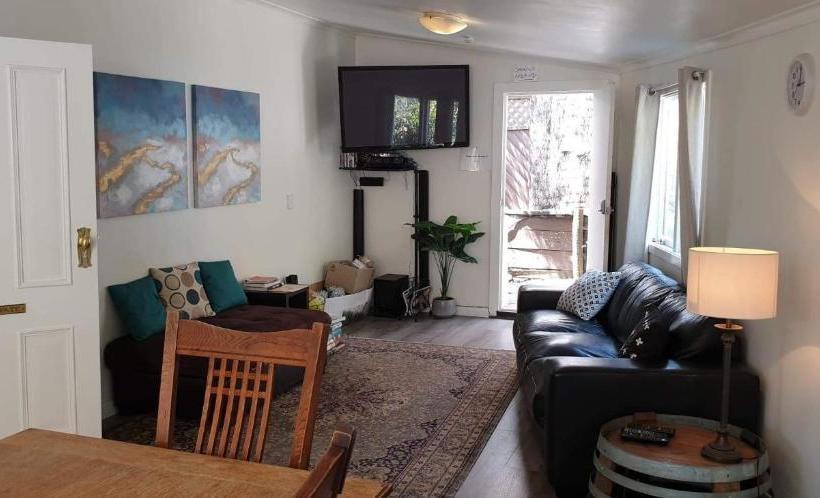 هاستل The Fountain Backpackers