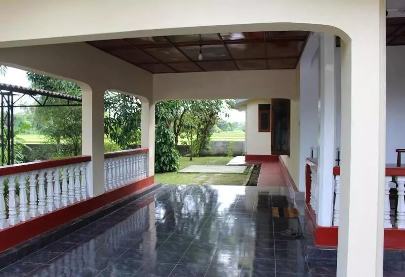 Aamiaismajoitus (B&B) Sunshine Tourist Rest