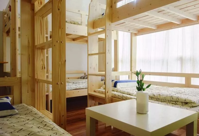 Chengdu 20&30 Hostel
