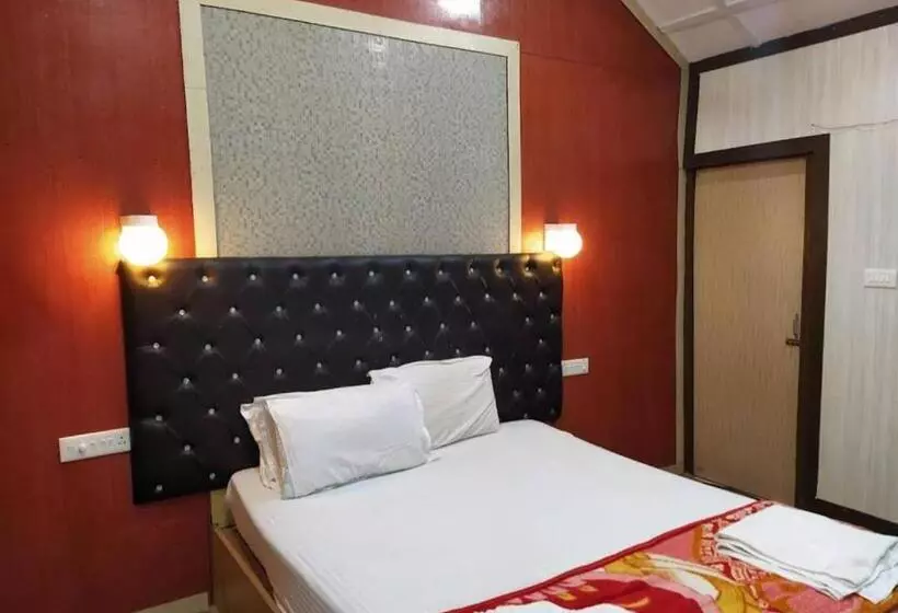 Gold India Beach Resort