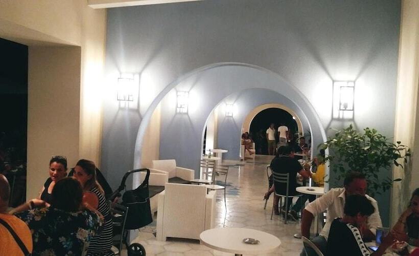 客栈 Villaggio Borgo Marino