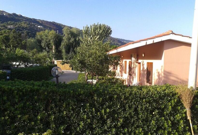 客栈 Villaggio Borgo Marino