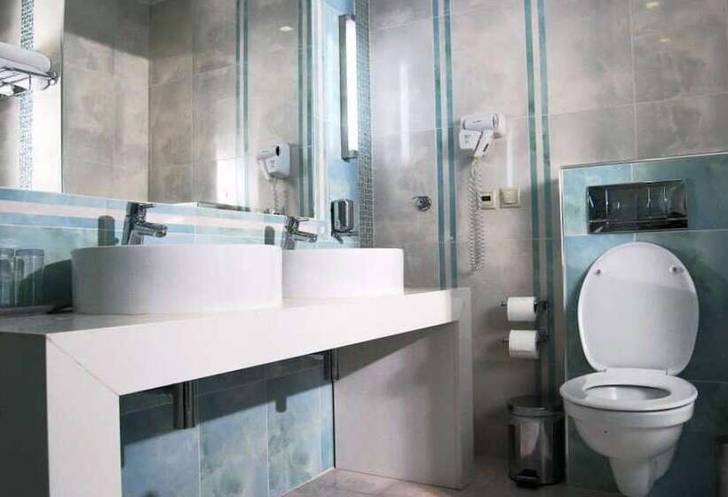 فندق Akteon Girni