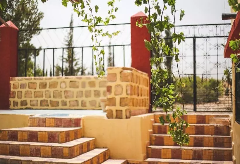 هتل Auberge Jaafar Kasbaa Itto