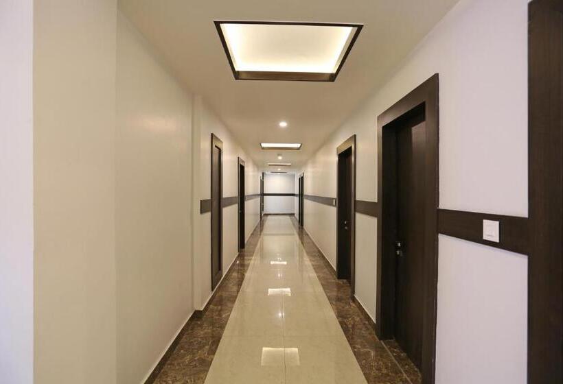 هتل The Royal Krishna