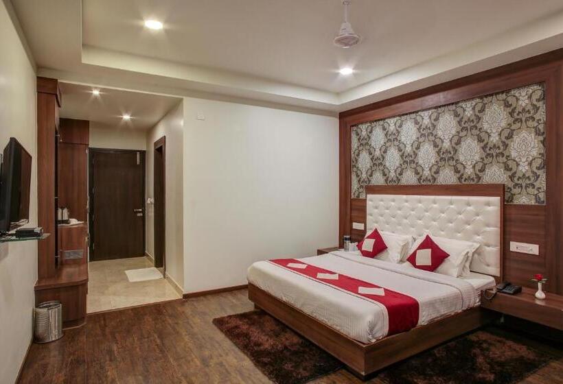 هتل The Royal Krishna