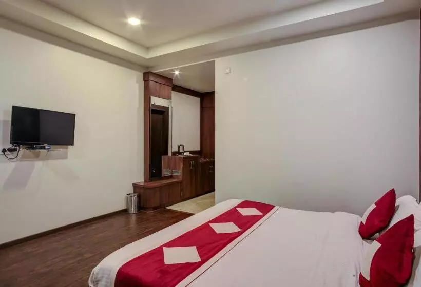 ホテル The Royal Krishna