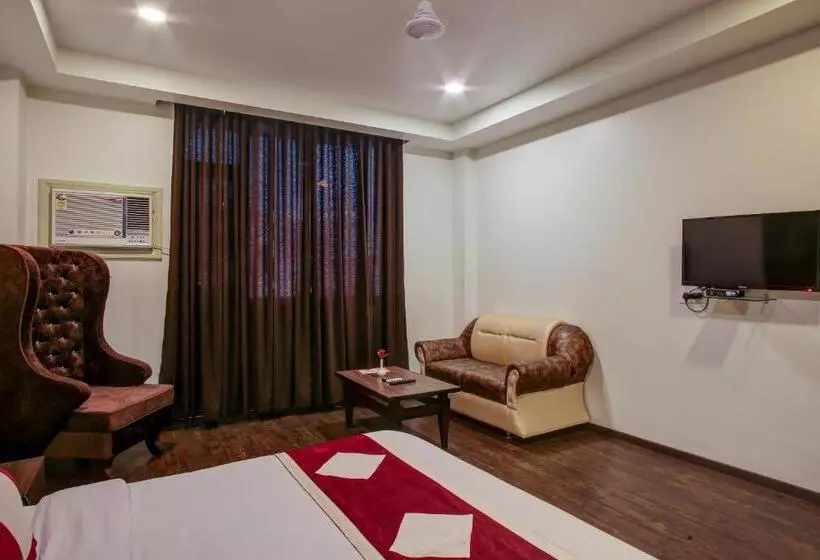 ホテル The Royal Krishna