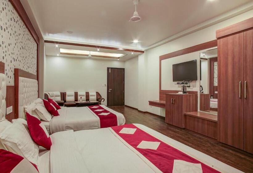 هتل The Royal Krishna