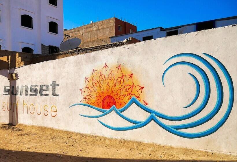 فندق صغير Sunset Surfhouse Morocco