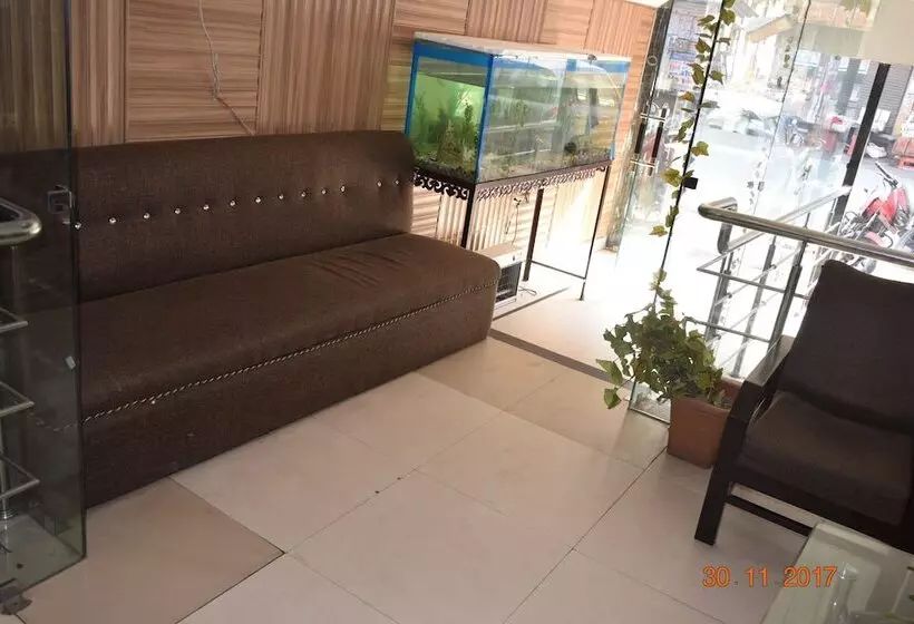 Aamiaismajoitus (B&B) Trishul By T And M Hotels