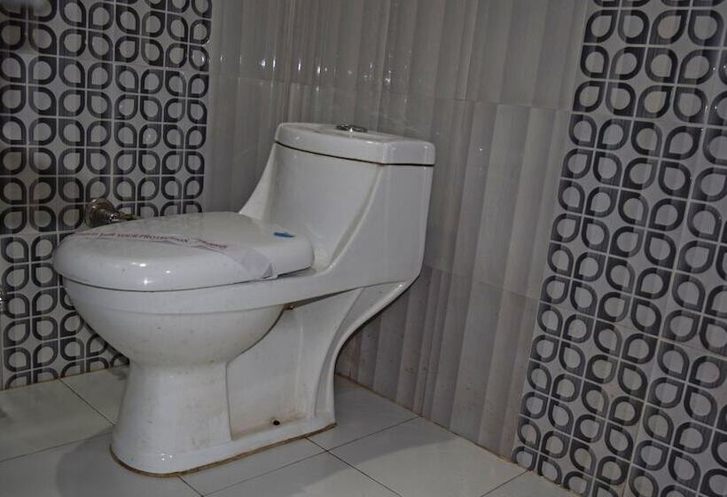 تختخواب و صبحانه Trishul By T And M Hotels