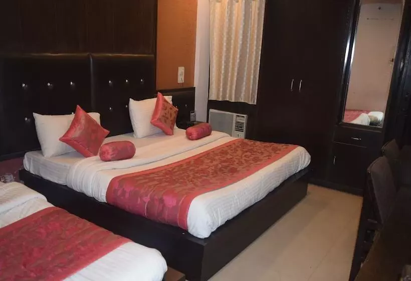 Aamiaismajoitus (B&B) Trishul By T And M Hotels