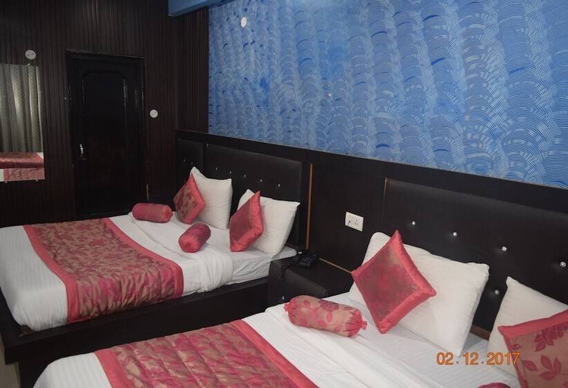 تختخواب و صبحانه Trishul By T And M Hotels