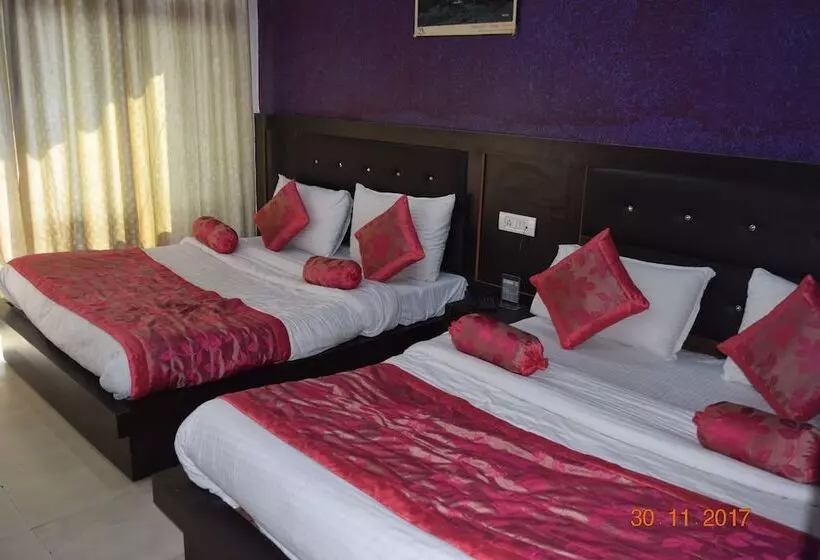 Aamiaismajoitus (B&B) Trishul By T And M Hotels