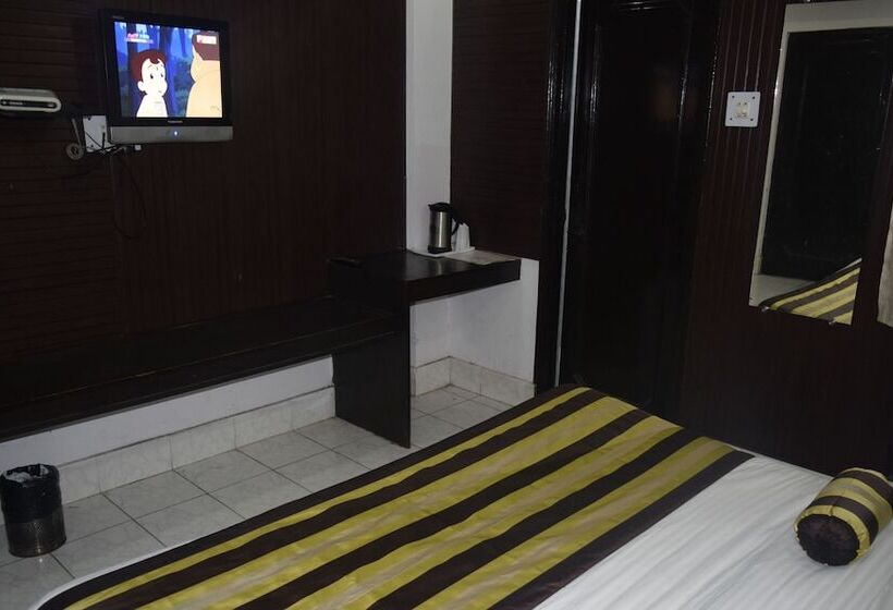 تختخواب و صبحانه Trishul By T And M Hotels