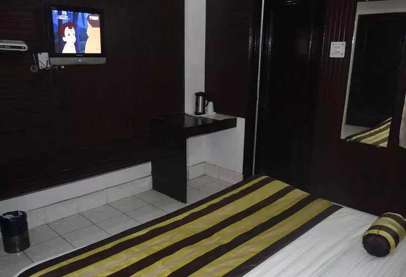 Aamiaismajoitus (B&B) Trishul By T And M Hotels