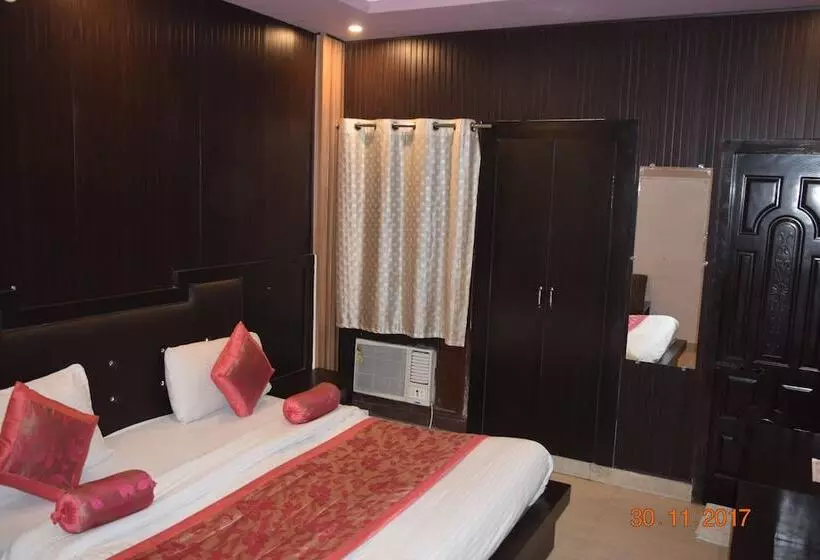 Aamiaismajoitus (B&B) Trishul By T And M Hotels