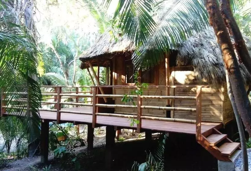 Hotelli Aldea Bamboo Village   Glamping