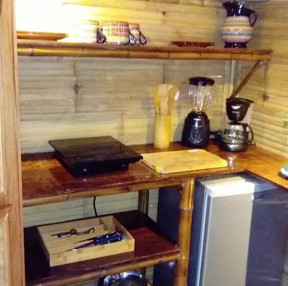 Hotelli Aldea Bamboo Village   Glamping